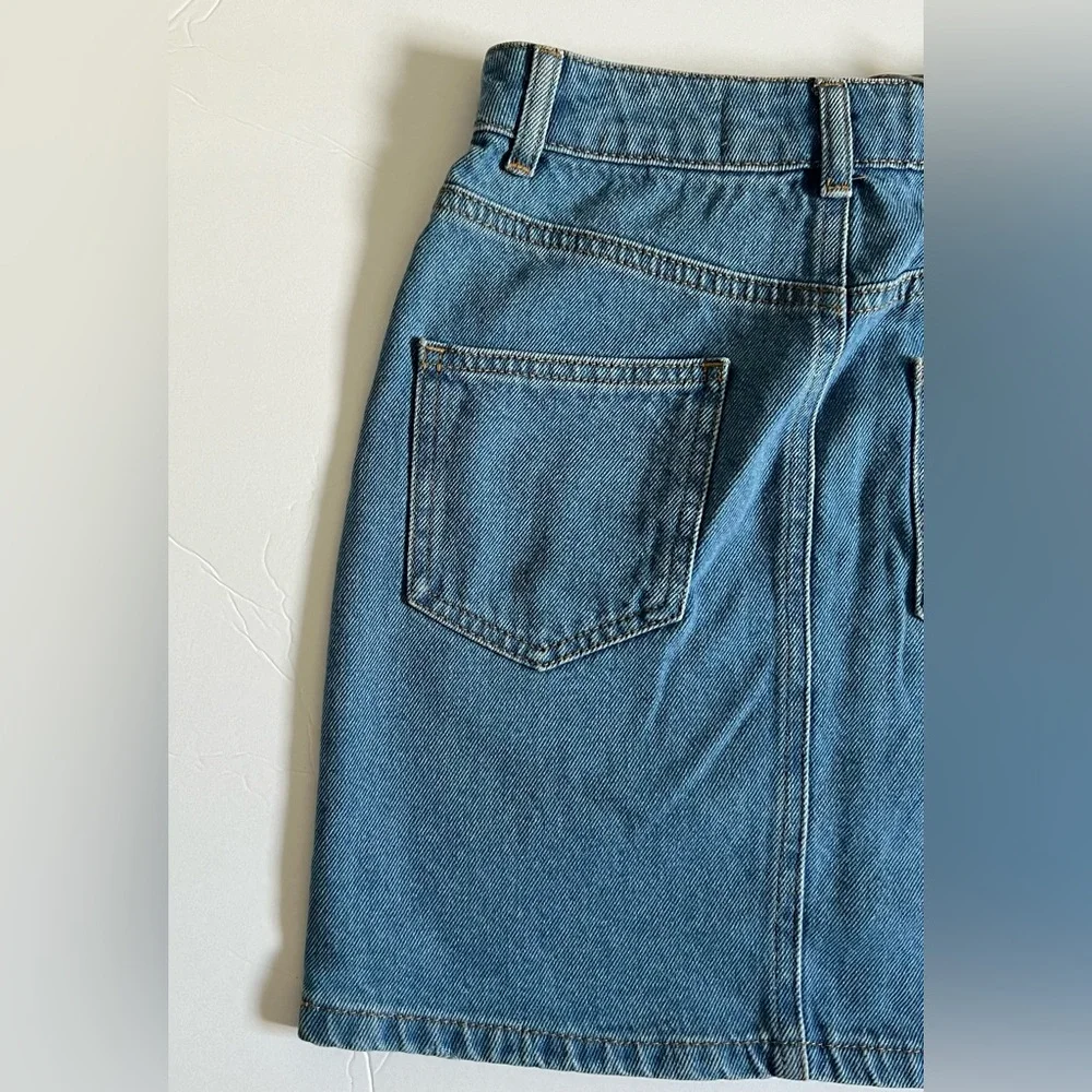 NWT Heels & Jeans Women’s Light Wash Mini Skirt SZ 26🩵 - Picture 7 of 14